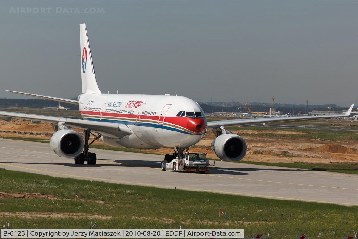 B-6123, 2006 Airbus A330-243 C/N 735, B-6123_2006 Airbus A330-243, c/n: 735