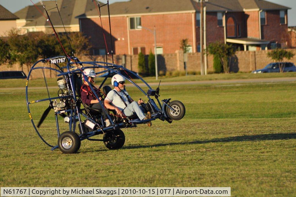 N61767, 2006 Condor RAPTOR C/N A10SEF, Landing