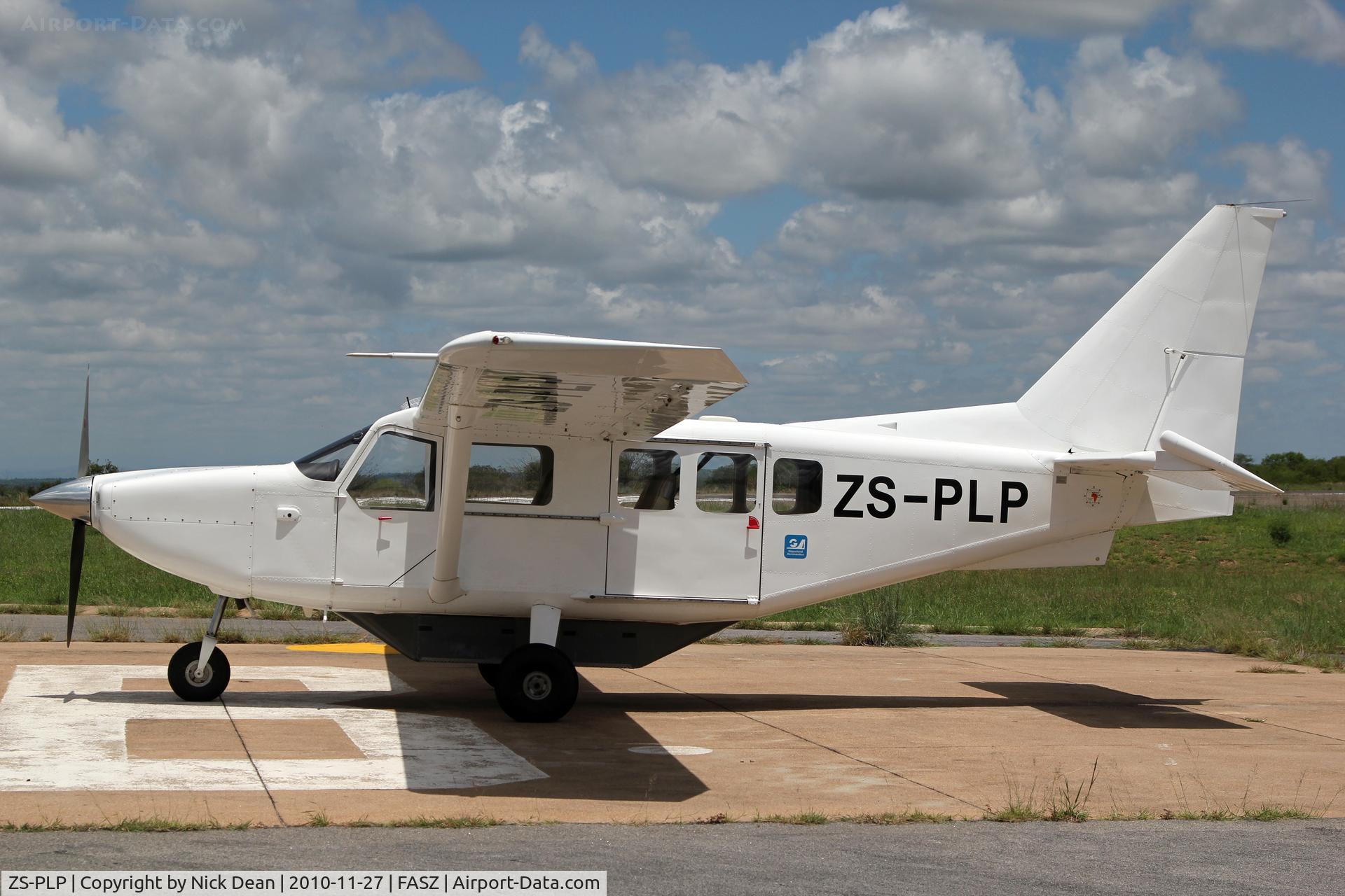 ZS-PLP, 2004 Gippsland GA-8 Airvan C/N GA8-04-061, FASZ Skukuza Kruger National Park Airport