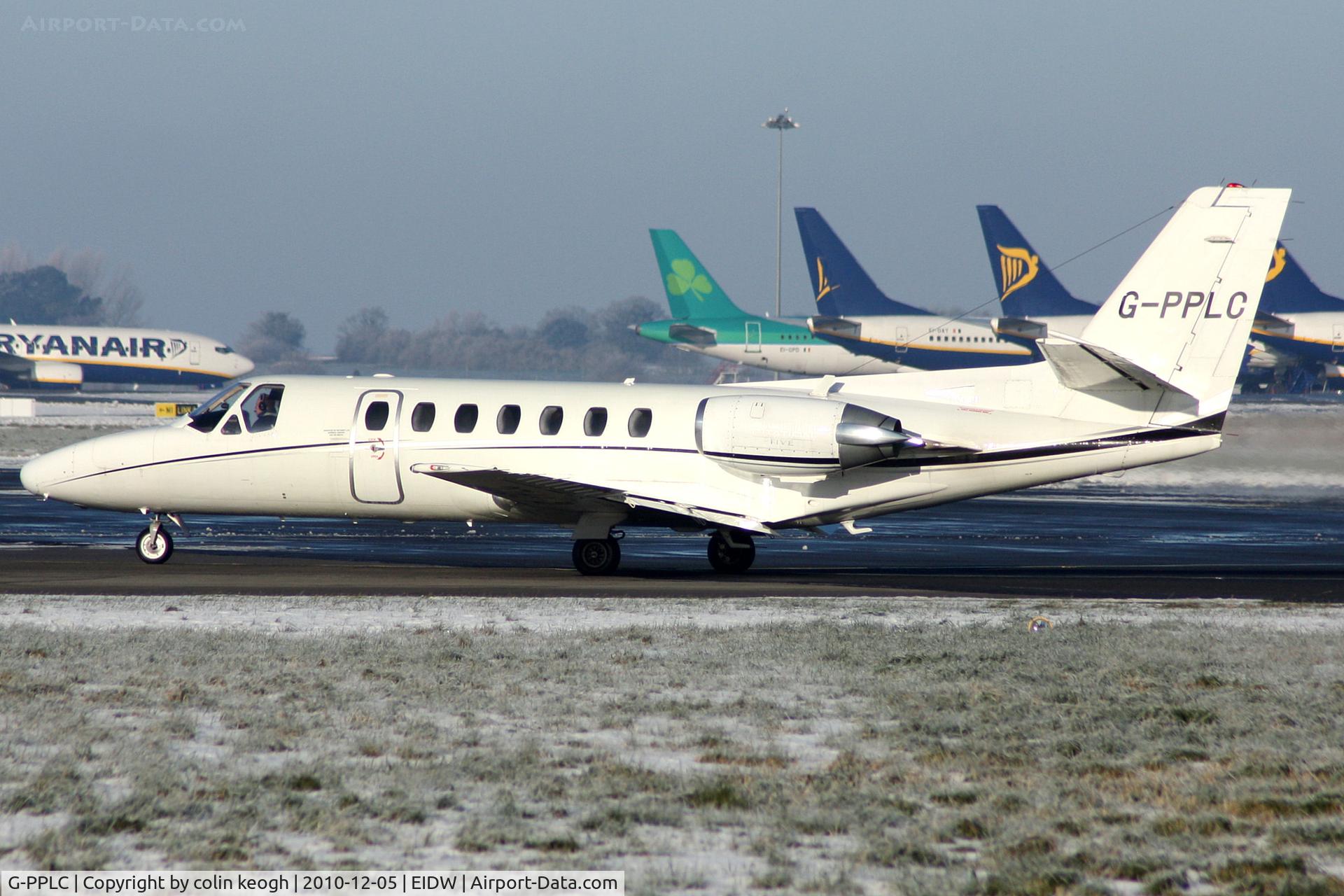 G-PPLC, 1990 Cessna 560 Citation V C/N 560-0059, Citation lining up Dublin