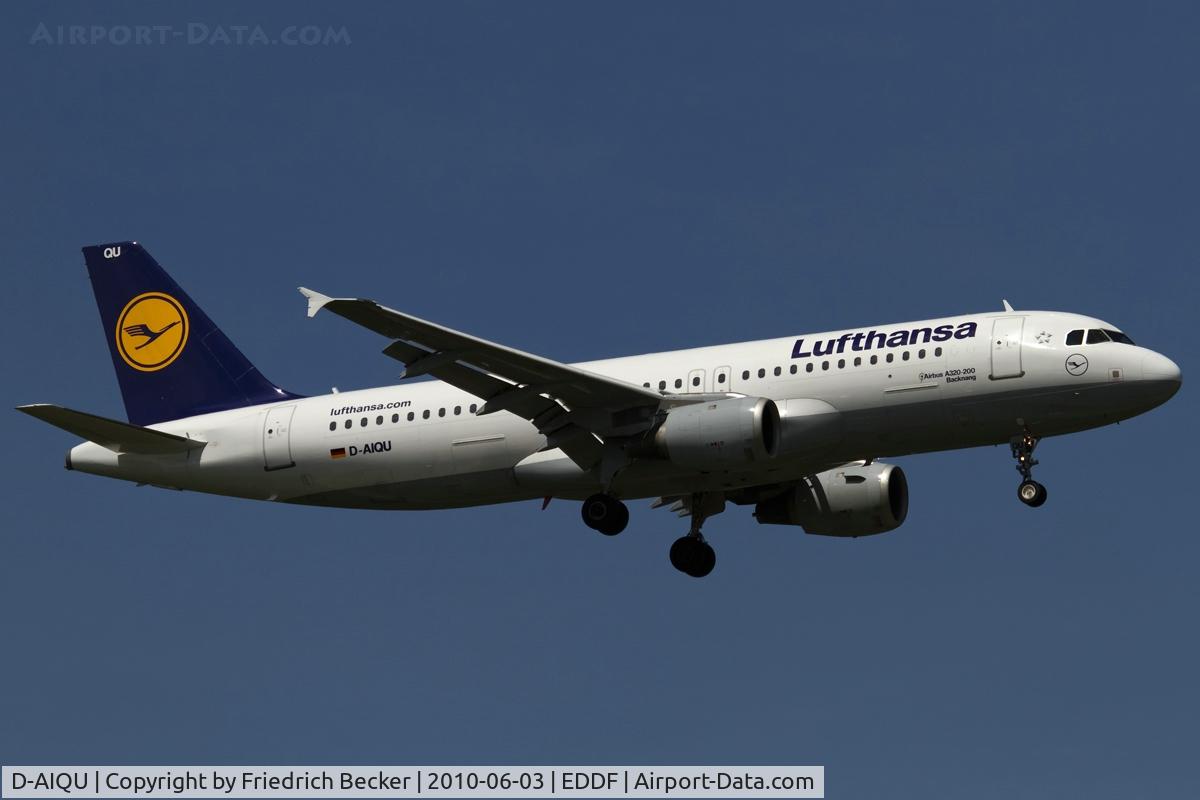D-AIQU, 2000 Airbus A320-211 C/N 1365, on final RW07R