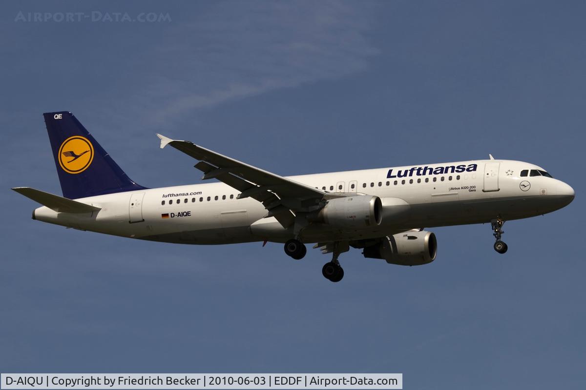 D-AIQU, 2000 Airbus A320-211 C/N 1365, on final RW07R