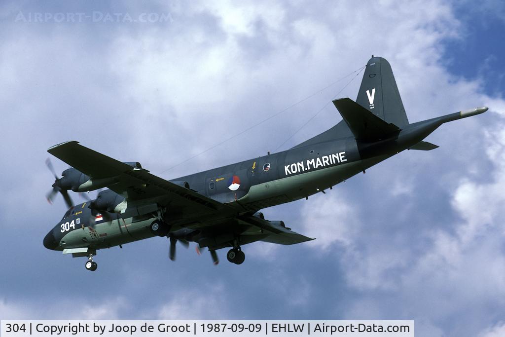 304, Lockheed P-3C Orion C/N 285E-5750, Netherlands Navy making a practise approach