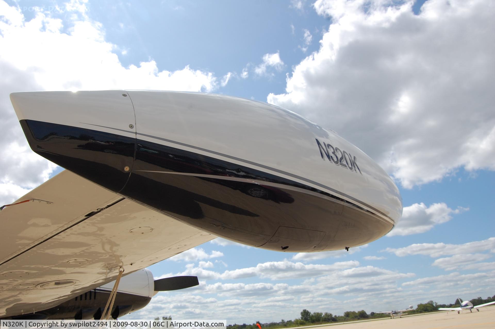 N320K, 1961 Cessna 320 Skyknight C/N 320-0018, C320 tip-tank
