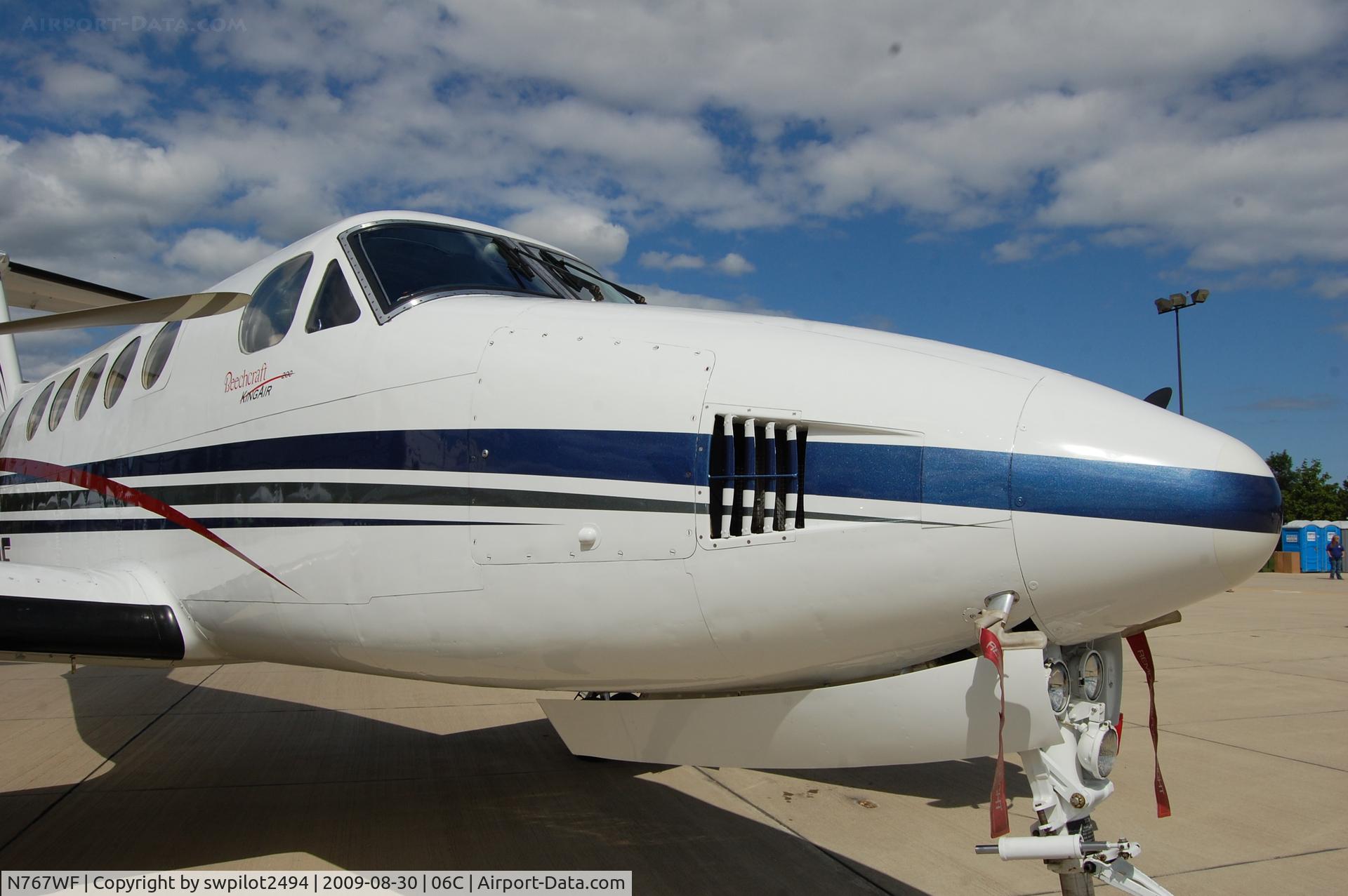 N767WF, 1977 Beech 200 C/N BB-314, Schaumburg