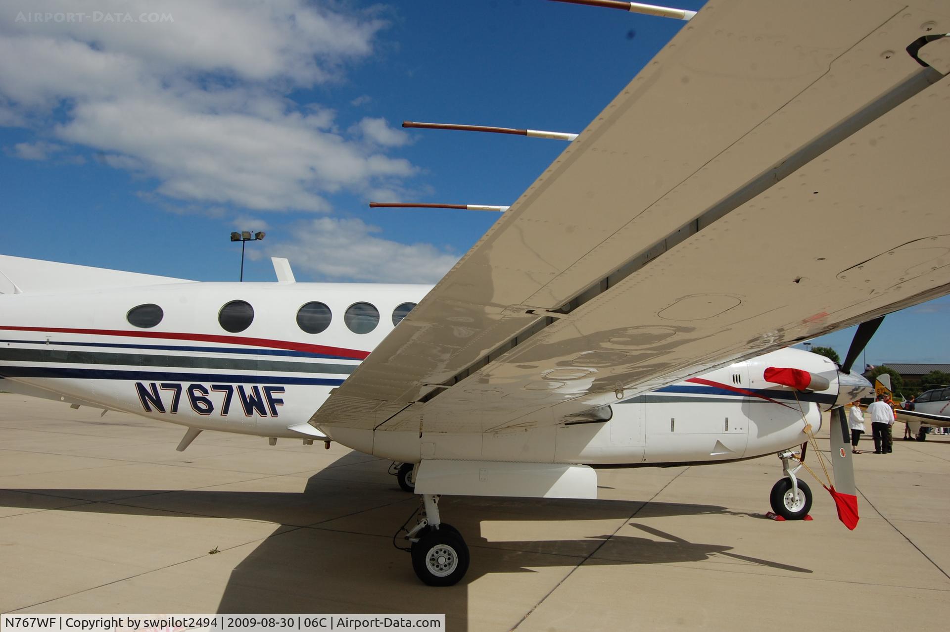 N767WF, 1977 Beech 200 C/N BB-314, Schaumburg