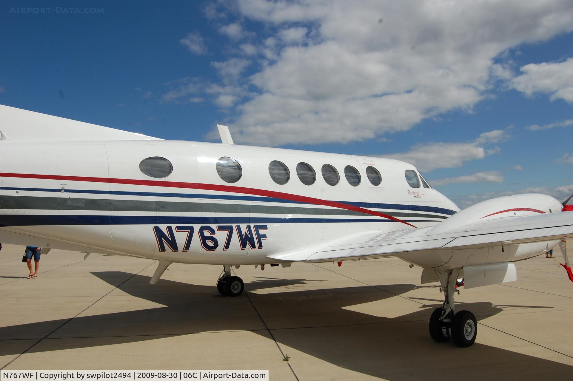 N767WF, 1977 Beech 200 C/N BB-314, Schaumburg