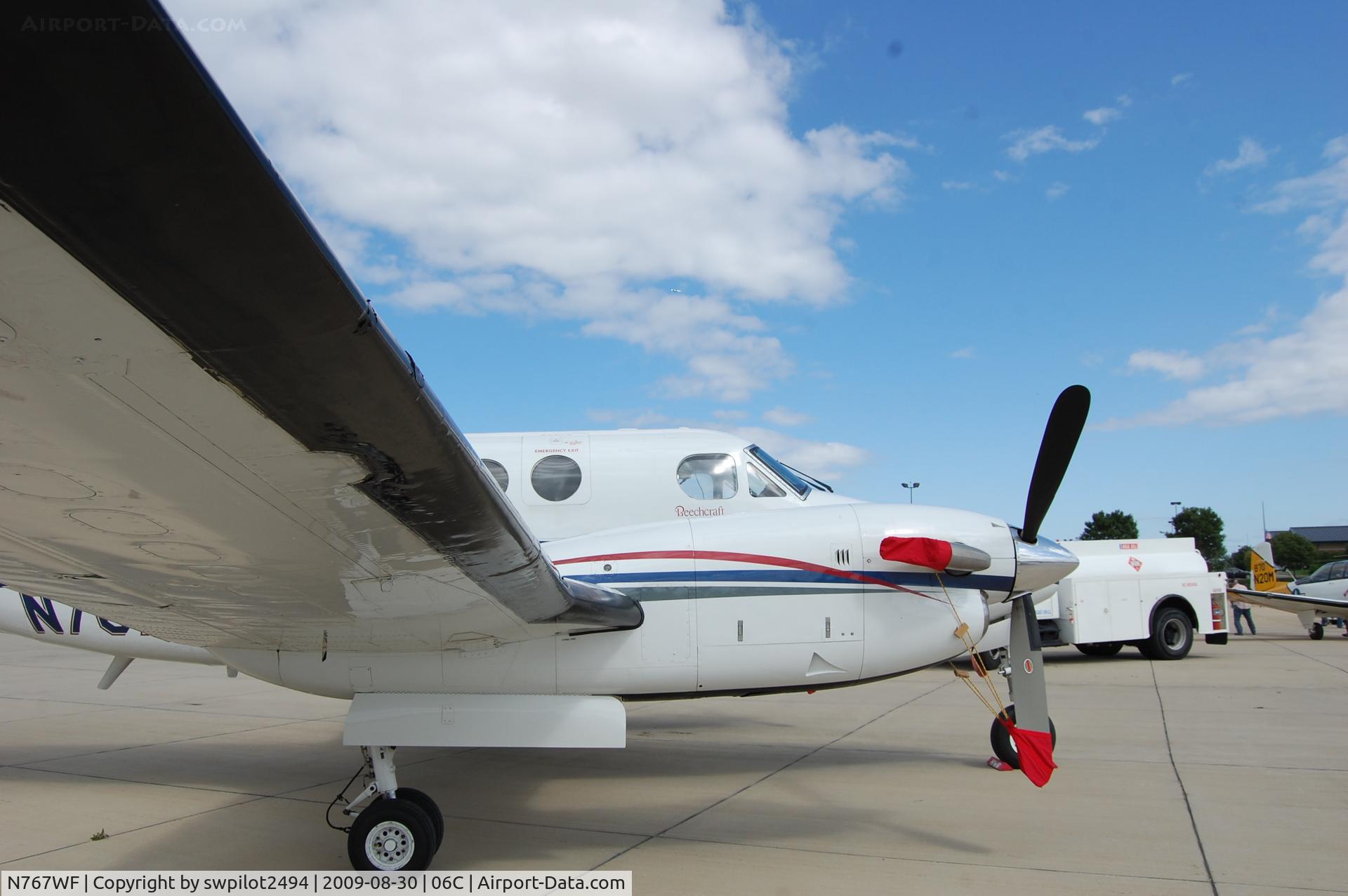 N767WF, 1977 Beech 200 C/N BB-314, Schaumburg