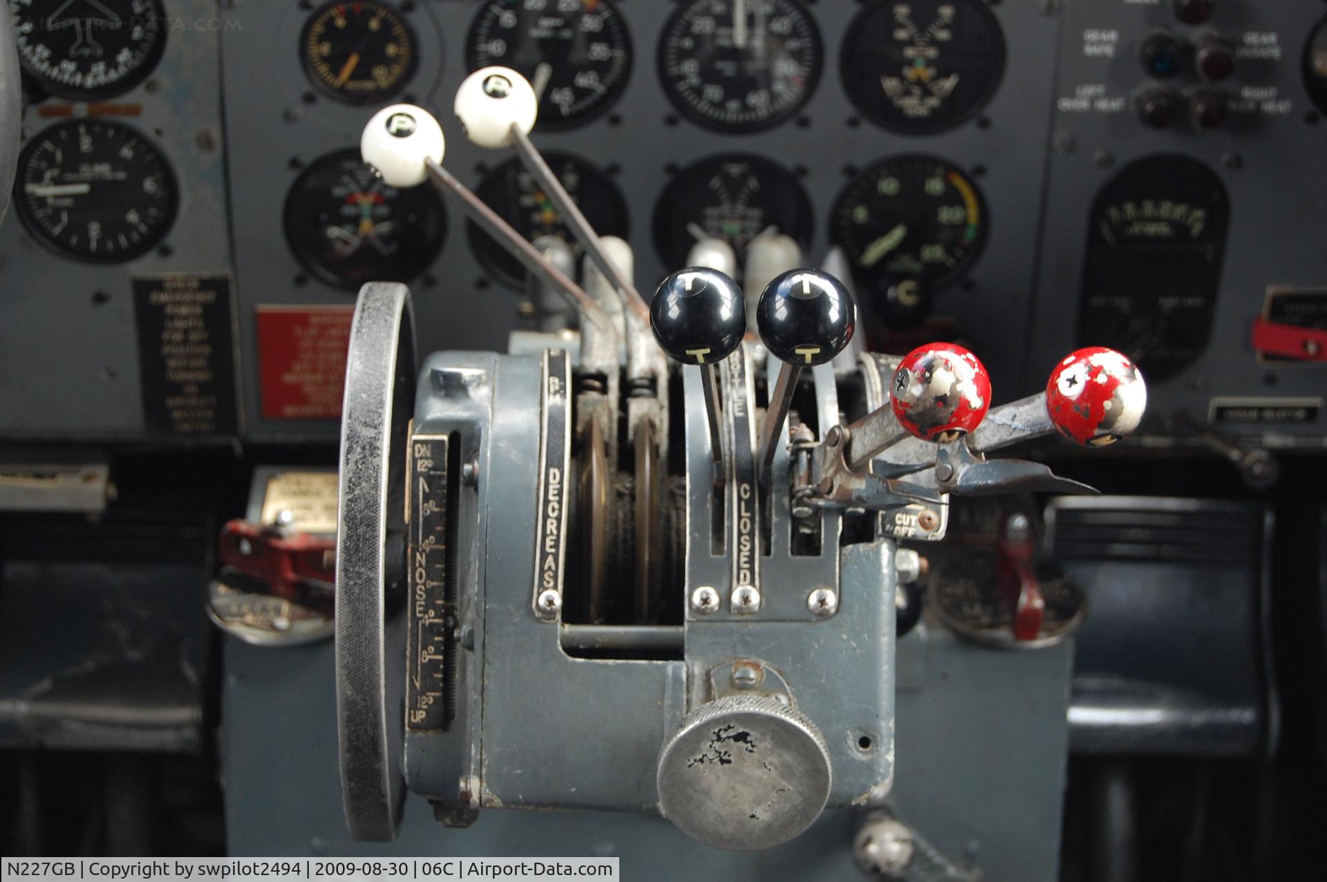 N227GB, 1945 Douglas DC-3C C/N 16597, DC-3 Throttle Quadrant