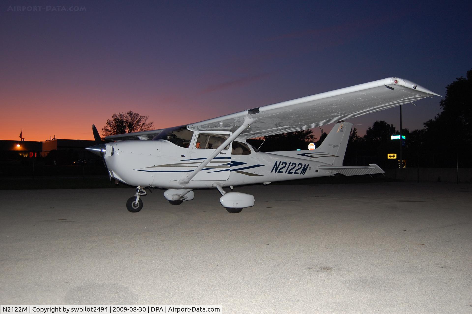 N2122M, 2007 Cessna 172S C/N 172S10442, Waiting for night to come
Illinois Aviation Ramp