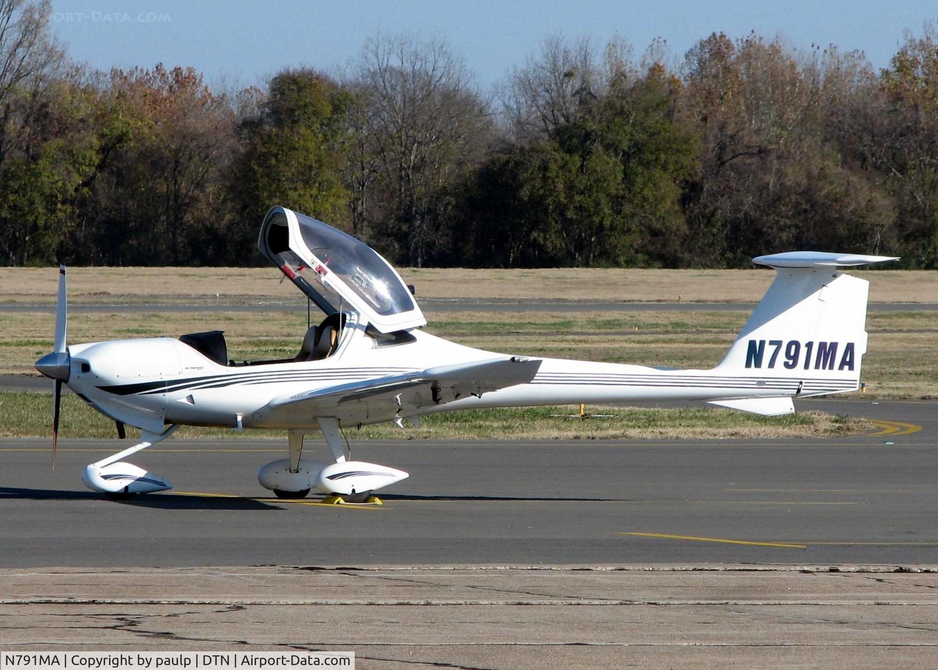 N791MA, 2004 Diamond DA-20C-1 Eclipse C/N C0291, At Downtown Shreveport.