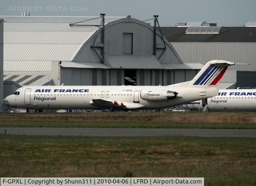 F-GPXL, 1990 Fokker 100 (F-28-0100) C/N 11290, Returned to lessor and stored on TAT Technics area...