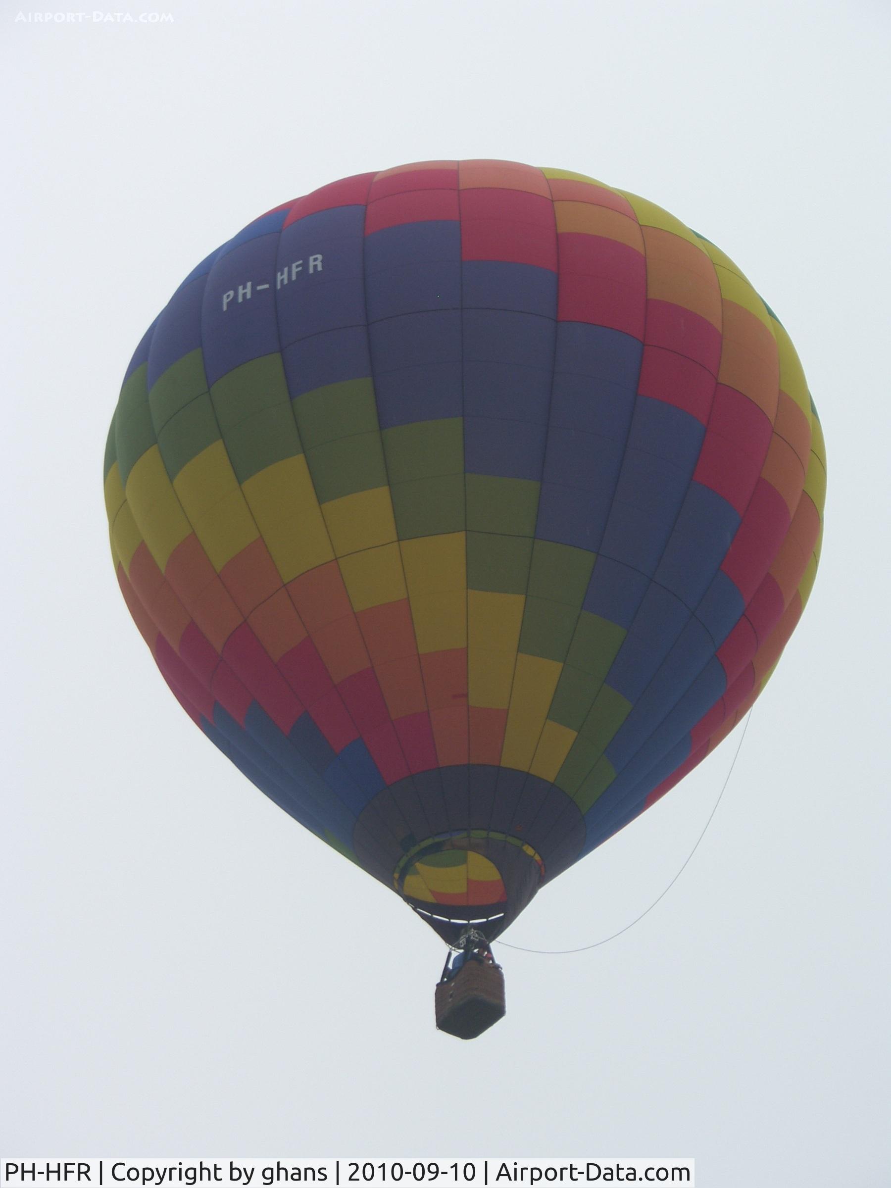 PH-HFR, 1994 Lindstrand Balloons Ltd LBL 105A C/N 137, WIM 2010
