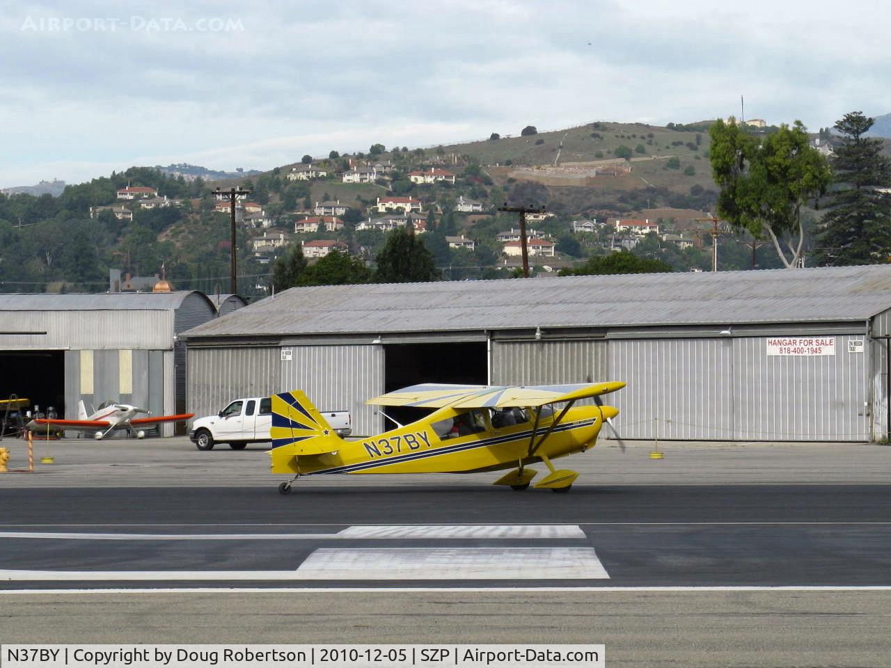 N37BY, 2004 American Champion 8KCAB Super Decathlon C/N 951-2004, 2004 American Champion 8KCAB SUPER DECATHLON, Lycoming AEIO-360 180 Hp, taxi