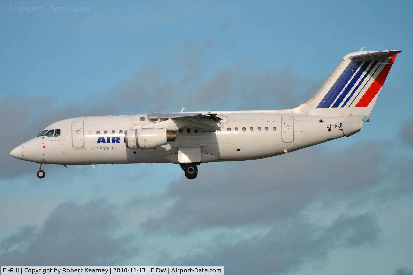 EI-RJI, 1999 British Aerospace Avro 146-RJ85A C/N E2346, CityJet on short finals