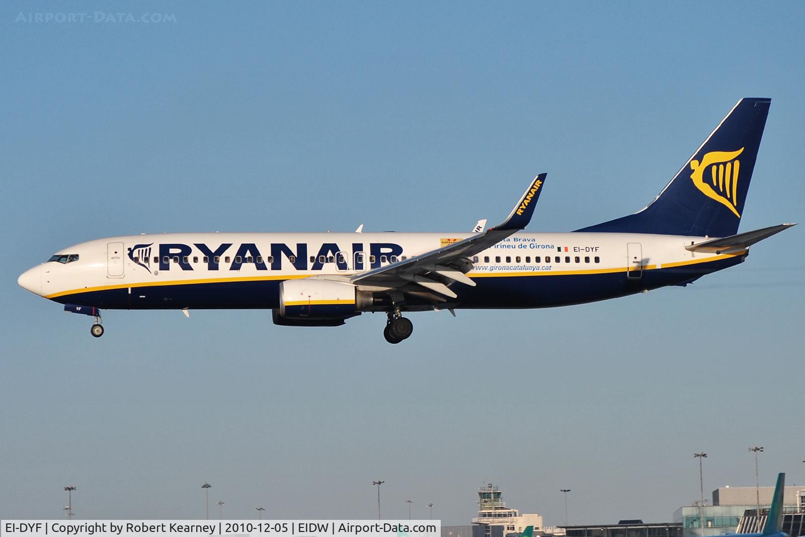 EI-DYF, 2008 Boeing 737-8AS C/N 36569, Ryanair on short finals