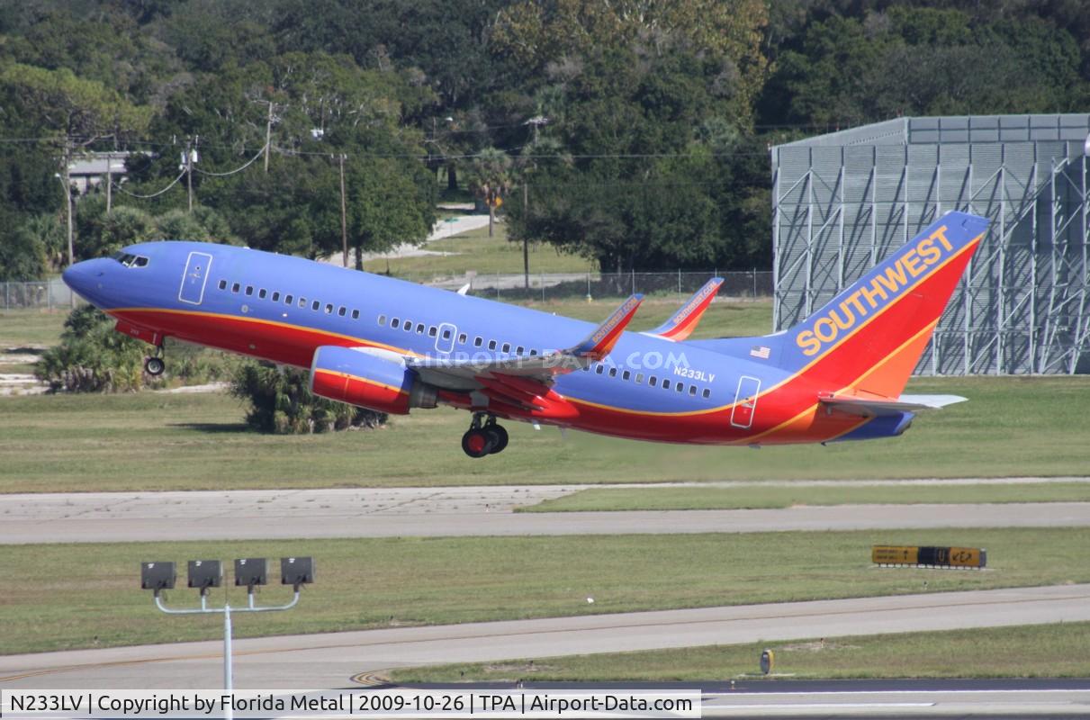 N233LV, 2006 Boeing 737-7H4 C/N 32501, Southwest 737-700