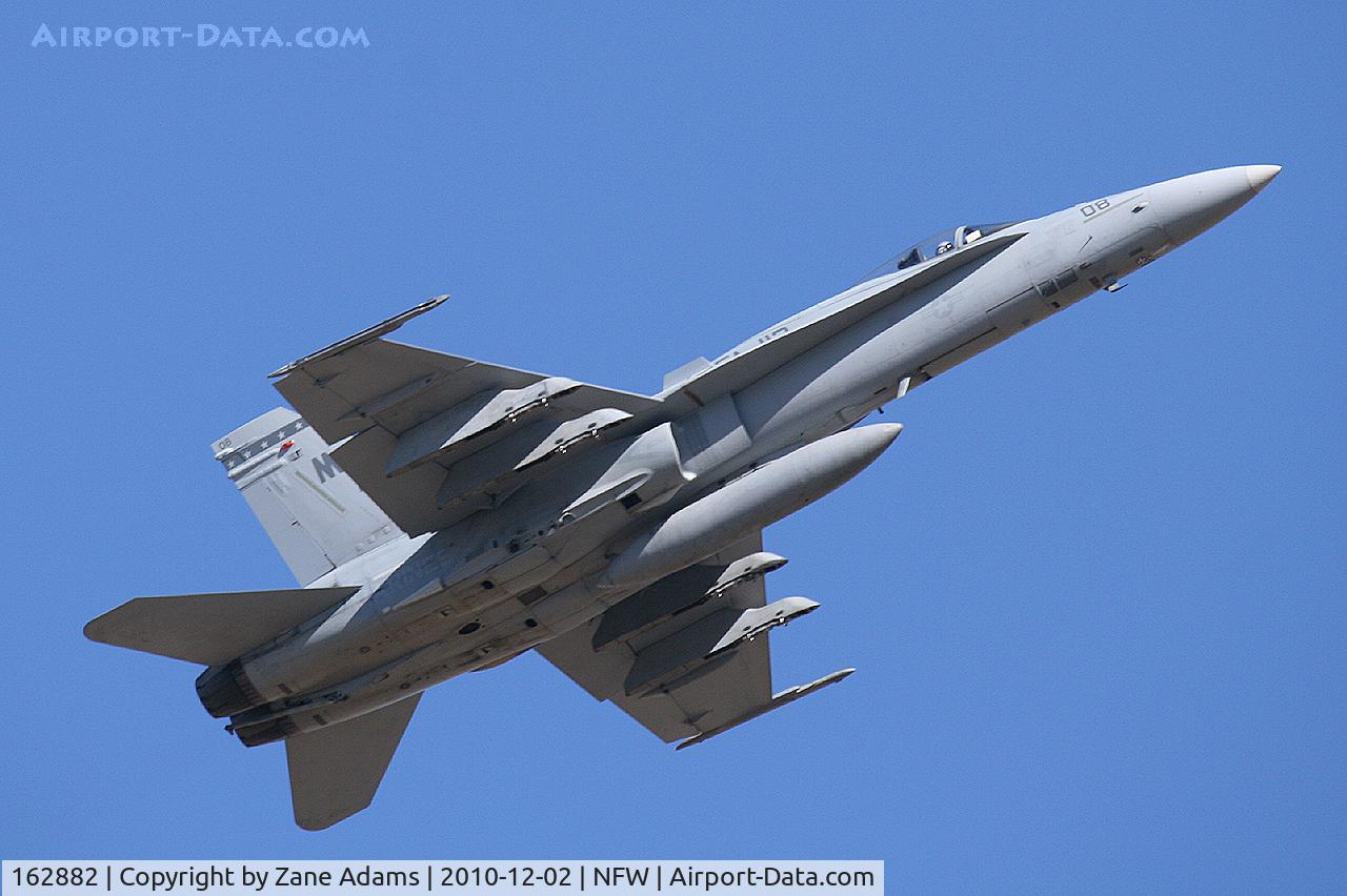 162882, McDonnell Douglas F/A-18A Hornet C/N 0248, Departing NASJRB Fort Worth