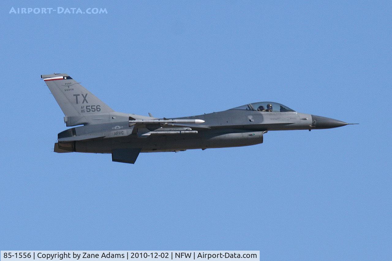 85-1556, 1985 General Dynamics F-16C Fighting Falcon C/N 5C-298, Departing NASJRB Fort Worth