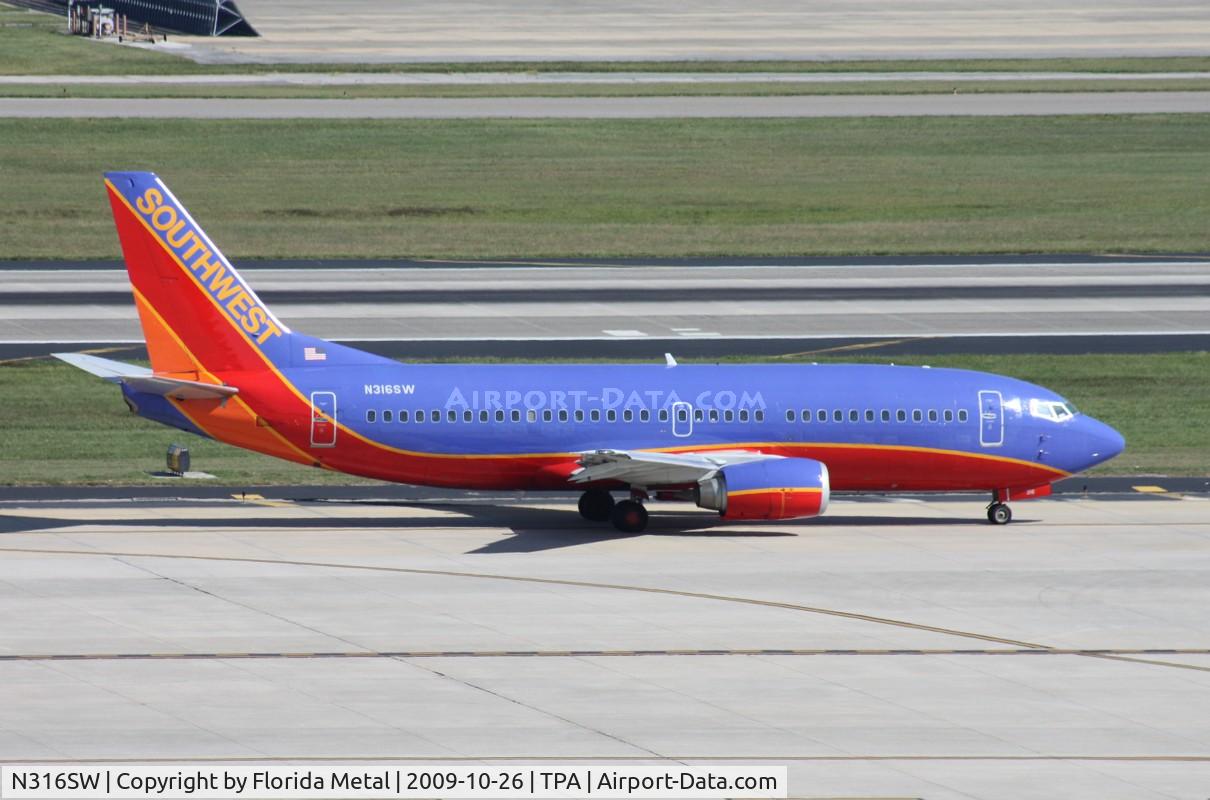 N316SW, 1986 Boeing 737-3H4 C/N 23338, Southwest 737-300