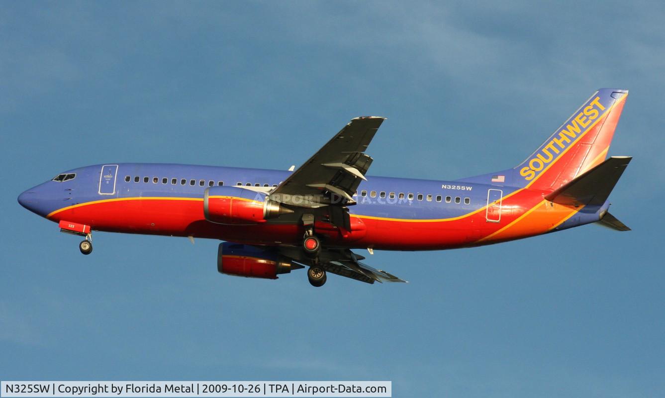 N325SW, 1987 Boeing 737-3H4 C/N 23689, Southwest 737-300