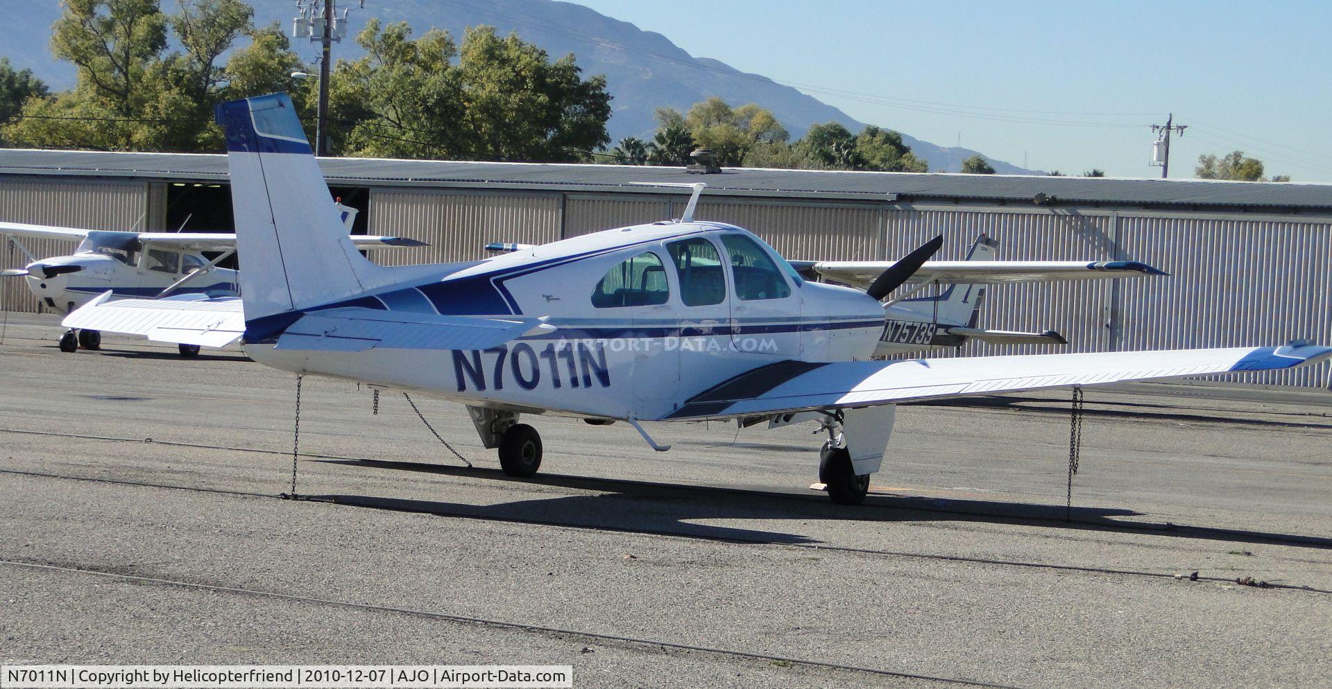 N7011N, 1967 Beech E33 Bonanza C/N CD-1123, Tied down and parked