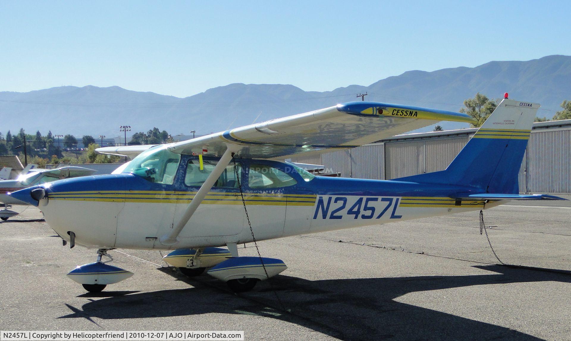 N2457L, 1966 Cessna 172H C/N 17255657, Parked