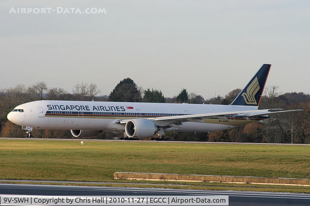 9V-SWH, 2007 Boeing 777-312/ER C/N 34573, Singapore Airlines B777 waiting for clearance to enter RW05L