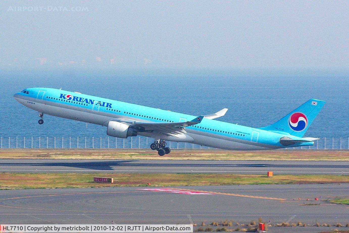 HL7710, 2002 Airbus A330-323X C/N 490, take off from Tokyo Haneda