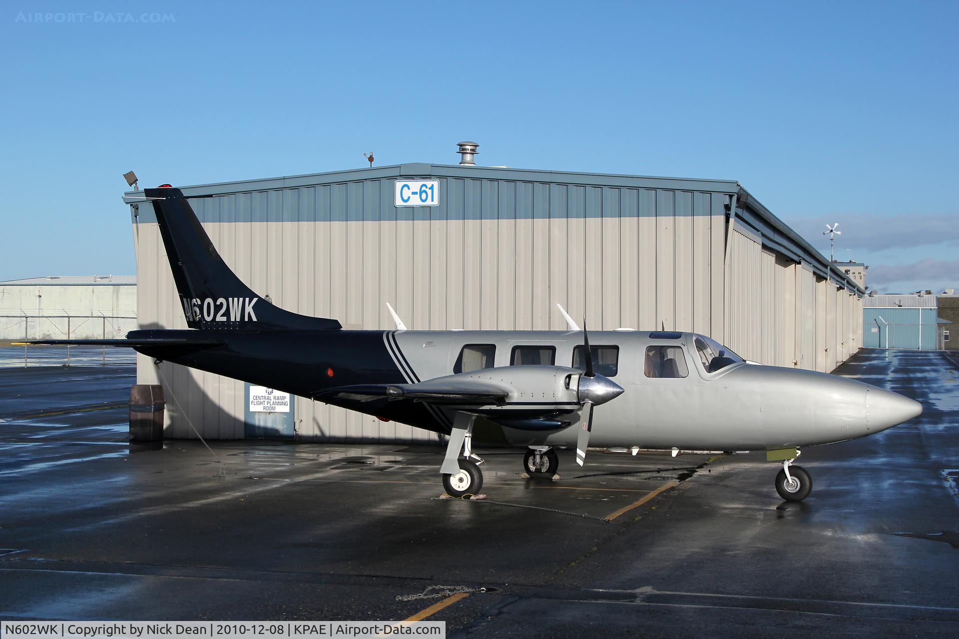 N602WK, 1983 Piper PA-60-602P Aerostar C/N 60-8365019, KPAE Outside Sunquest Air Specialties with a brand new paint scheme.