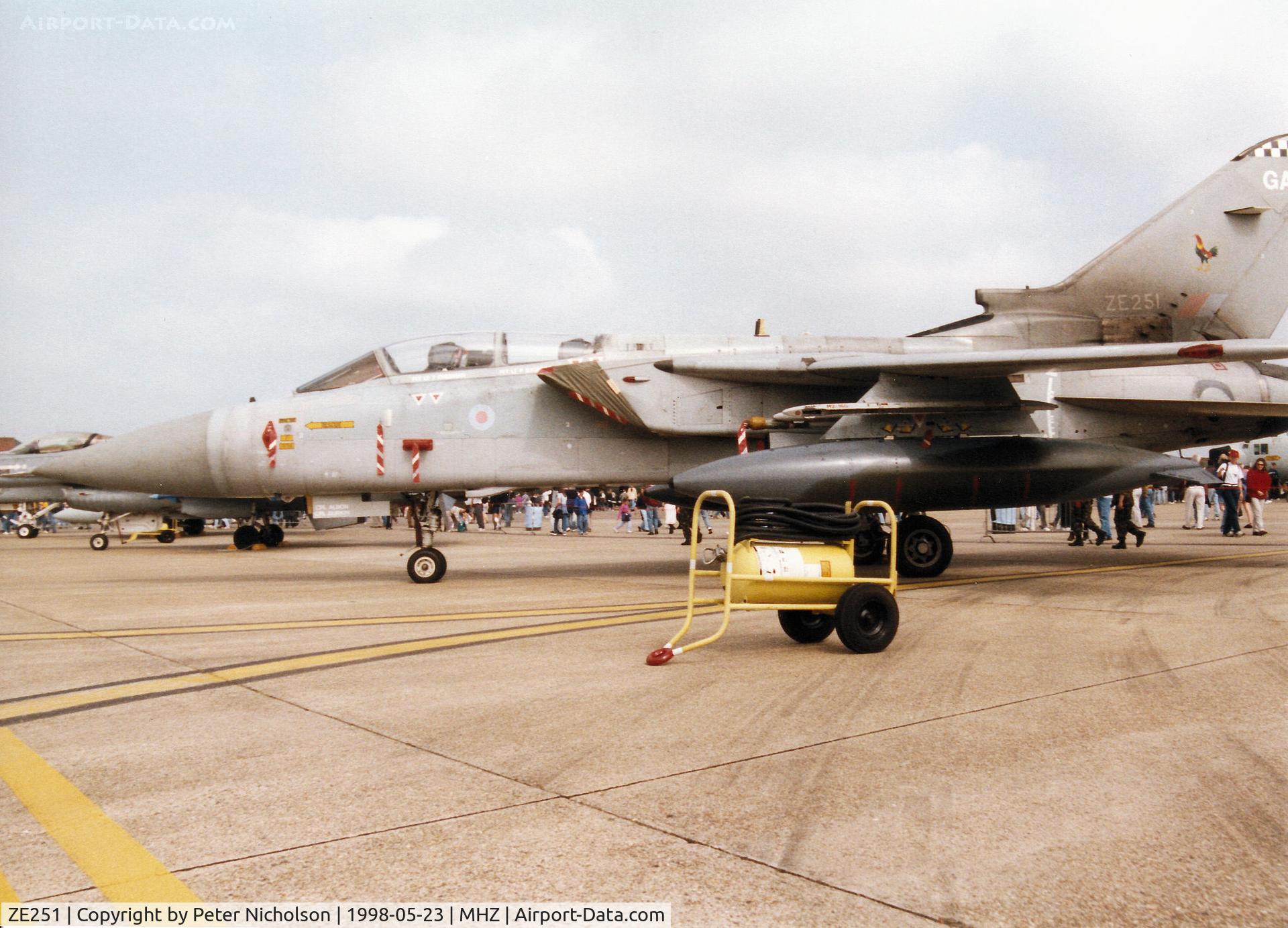ZE251, 1987 Panavia Tornado F.3 C/N AS029/593/3265, Another view of the Tornado F.3 of 43 Squadron at RAF Leuchars on display at the 1998 RAF Mildenhall Air Fete.
