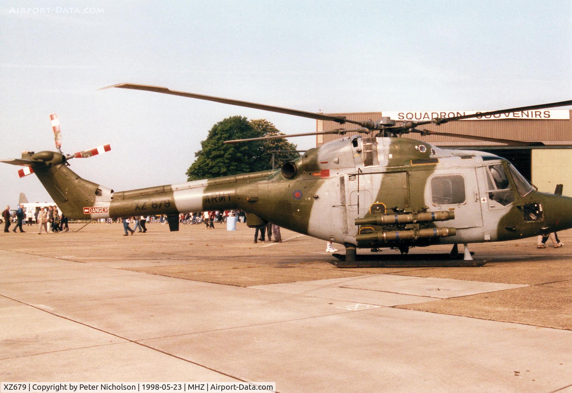XZ679, 1982 Westland Lynx AH.7 C/N 247, Lynx AH.7 of 663 Squadron of the Army Air Corps on display at the 1998 RAF Mildenhall Air Fete.
