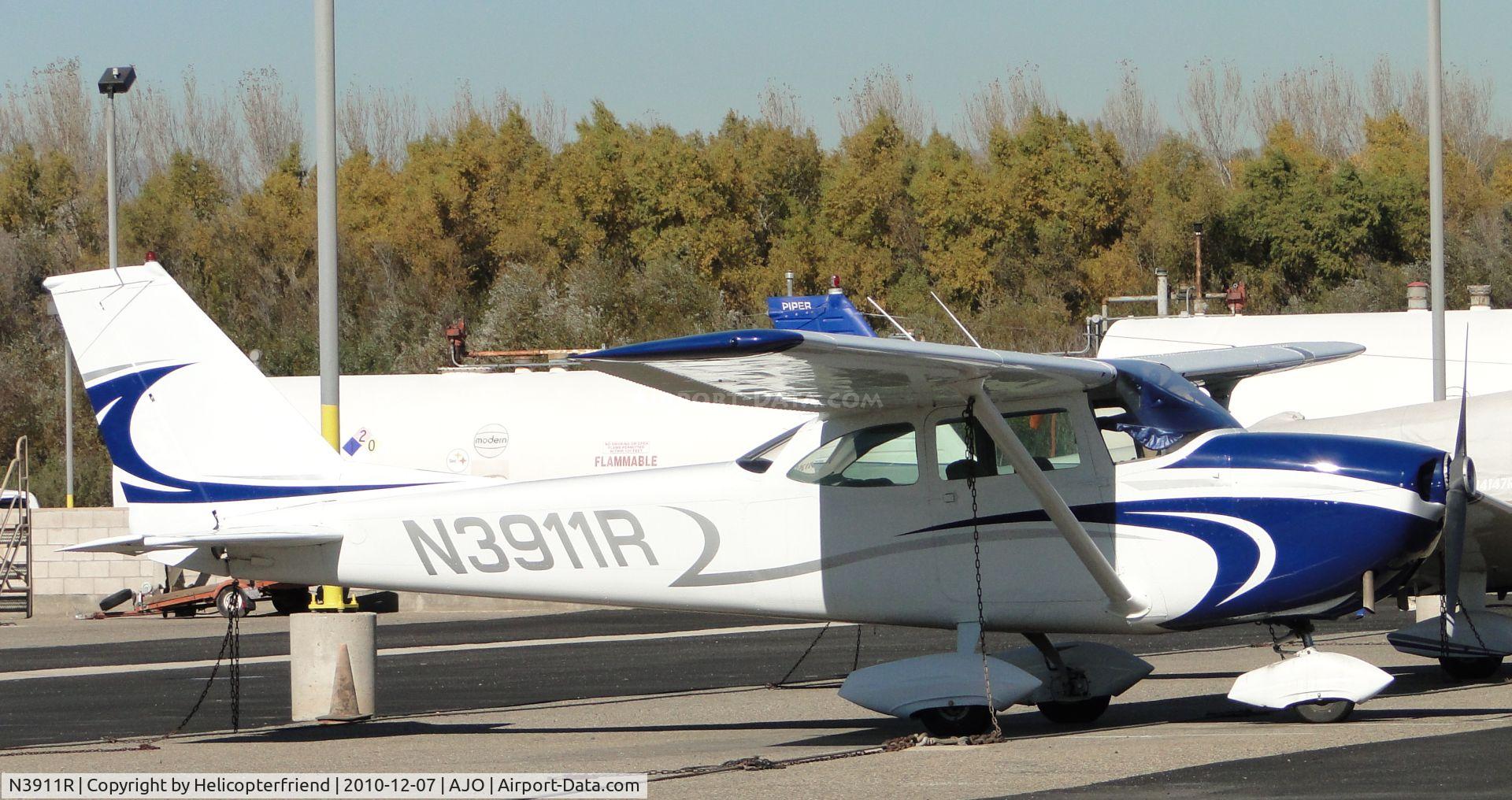 N3911R, 1966 Cessna 172H C/N 17255411, Parked
