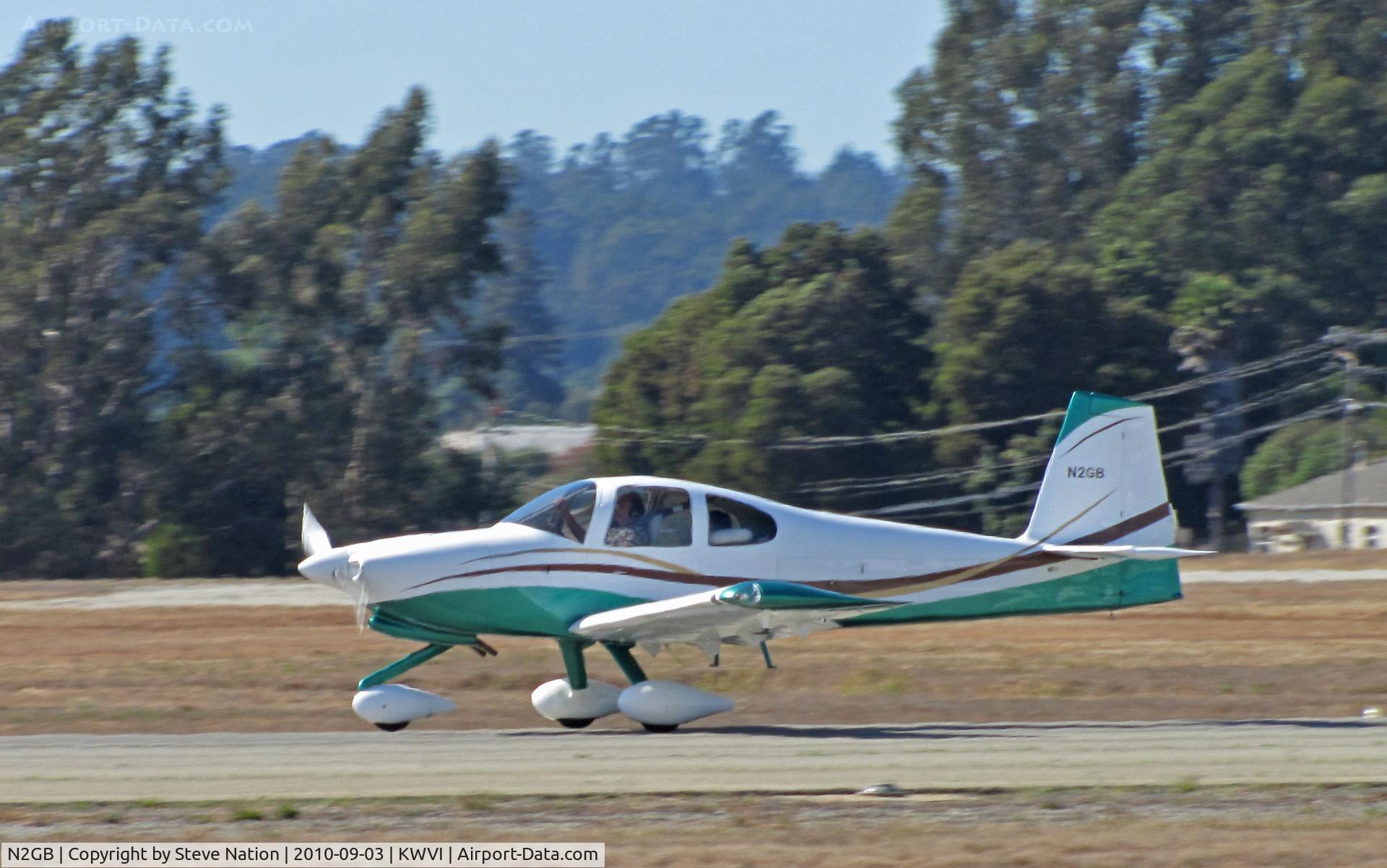 N2GB, Vans RV-10 C/N 40674, Oklahoma-based Blankbiller RV-10 landing @ 2010 Watsonville, CA Fly-in