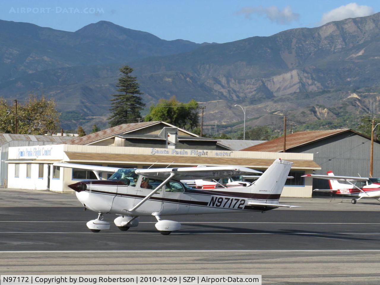 N97172, 1984 Cessna 172P C/N 17276162, 1984 Cessna 172P SKYHAWK II, Lycoming O-320-D2J 160 Hp, takeoff roll Rwy 22