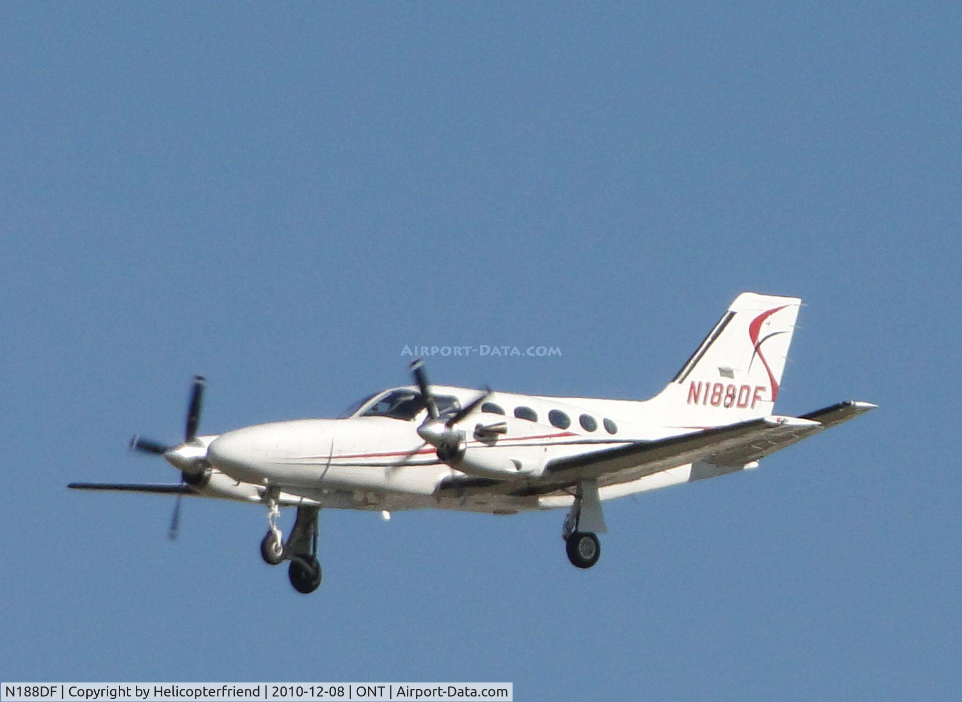 N188DF, 1984 Cessna 425 Conquest I C/N 425-0188, On final to runway 26L