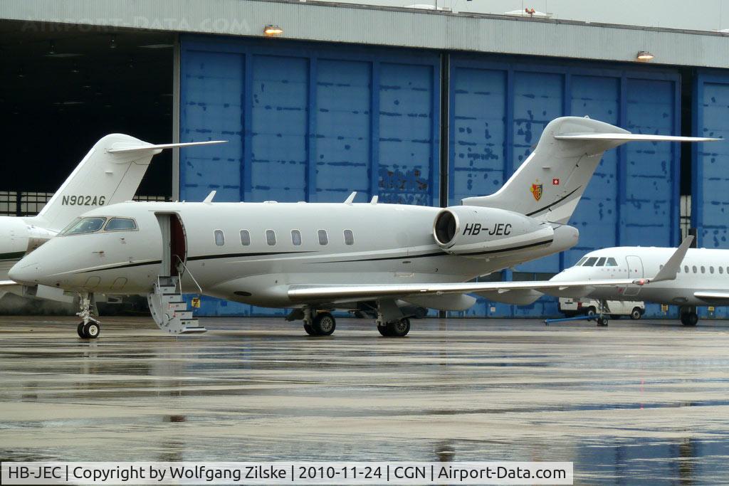 HB-JEC, 2004 Bombardier Challenger 300 (BD-100-1A10) C/N 20029, visitor