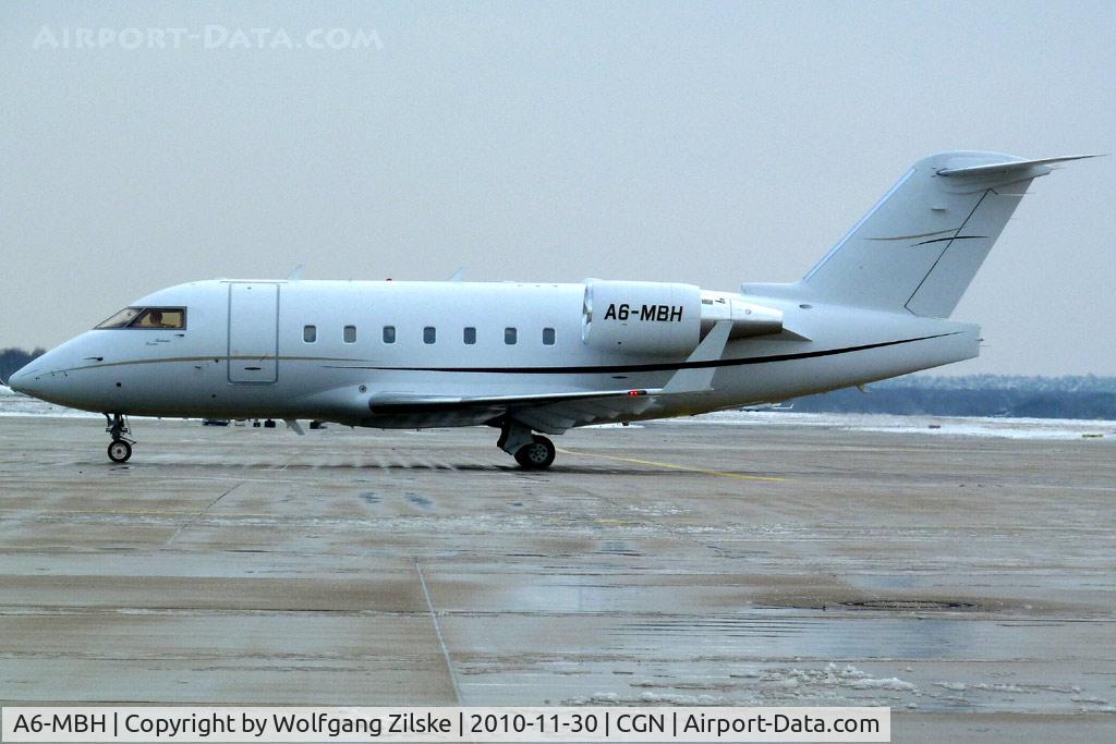 A6-MBH, 2001 Bombardier Challenger 604 (CL-600-2B16) C/N 5520, visitor