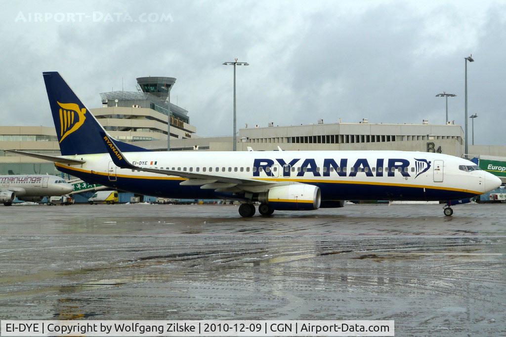EI-DYE, 2008 Boeing 737-8AS C/N 36568, visitor