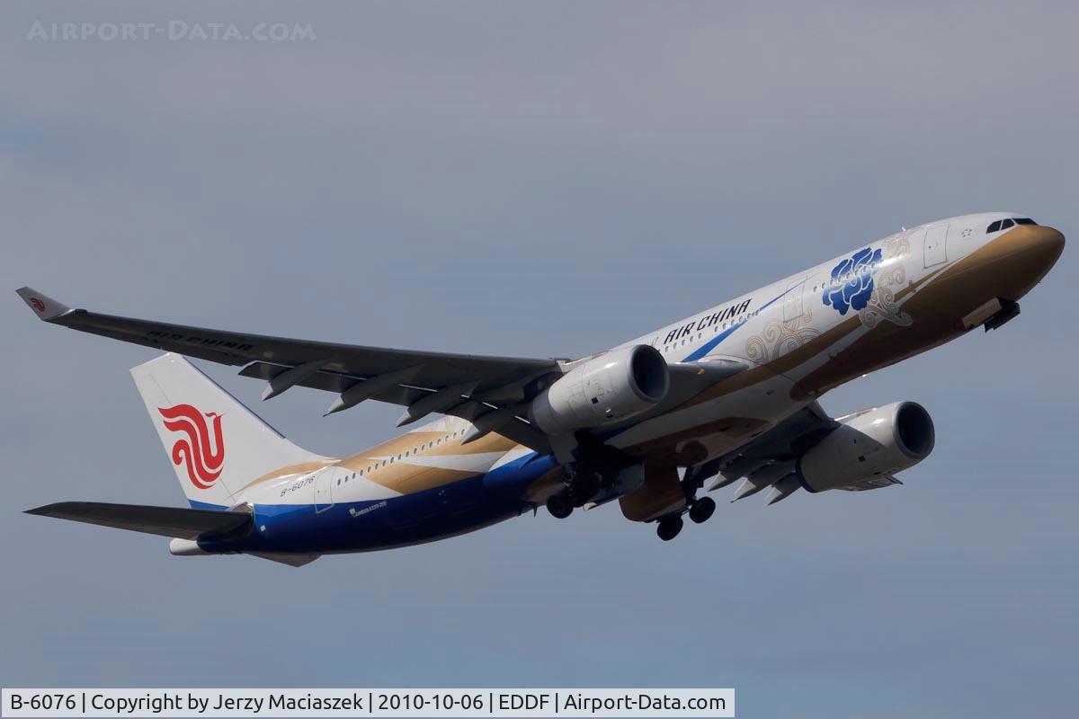 B-6076, 2006 Airbus A330-243 C/N 797, B-6076_
2006 Airbus A330-243, c/n: 797