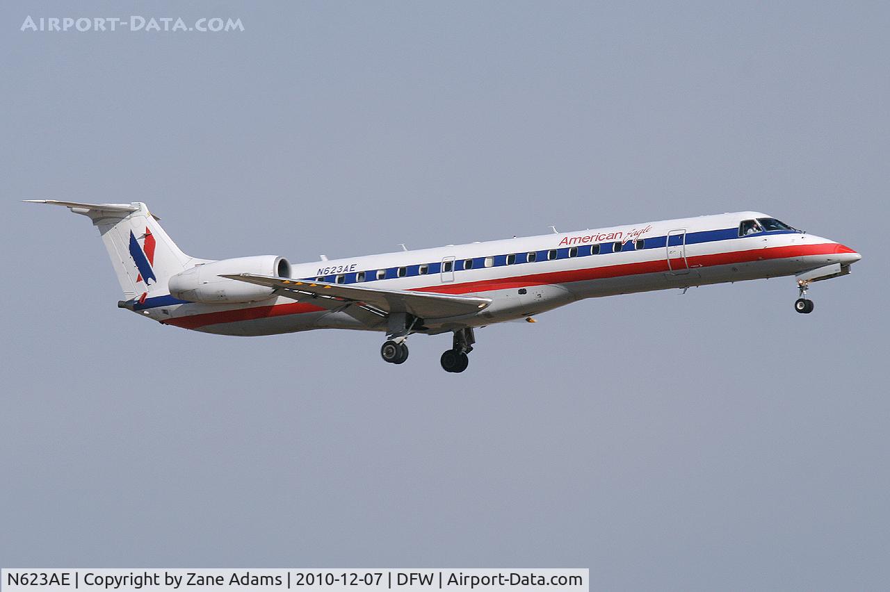 N623AE, 1999 Embraer ERJ-145LR (EMB-145LR) C/N 145109, American Eagle landing at DFW Airport, TX