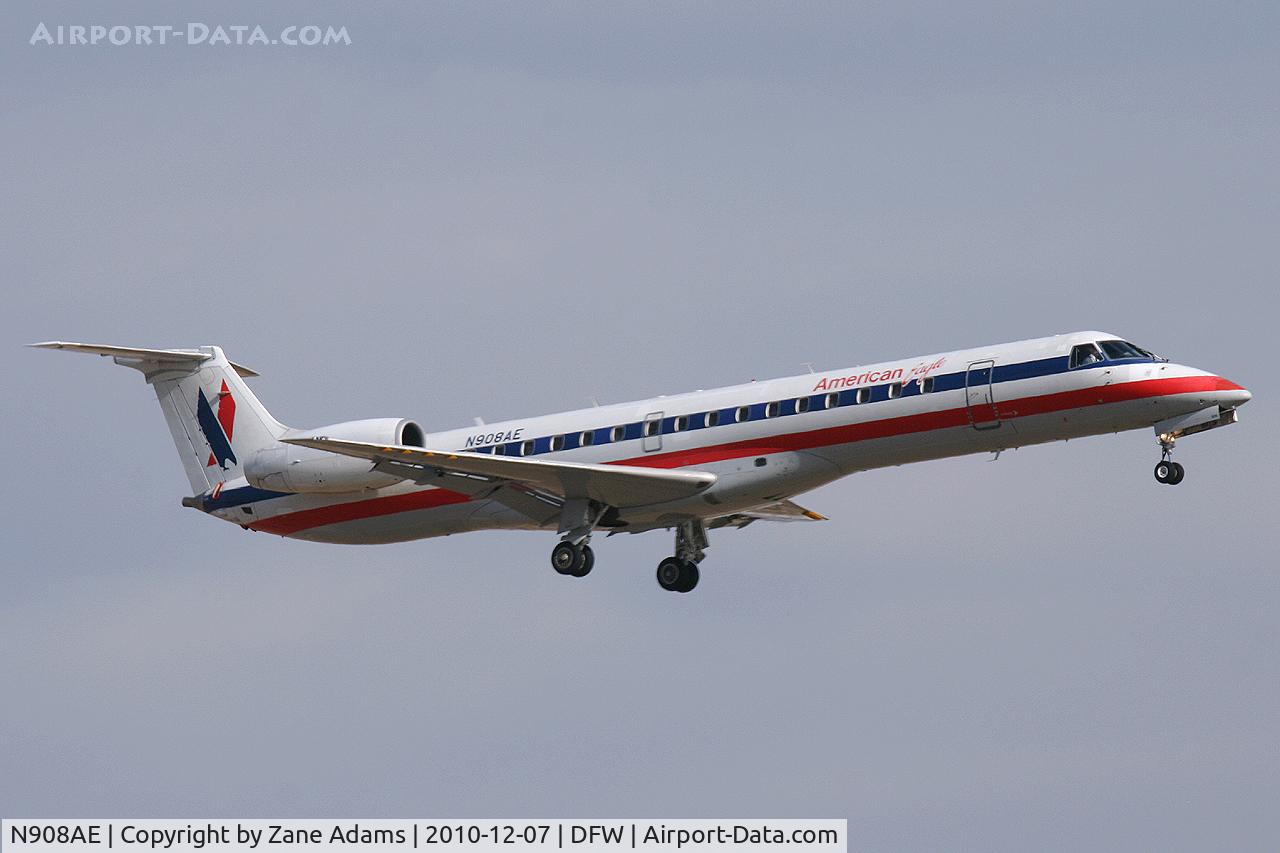 N908AE, 2005 Embraer ERJ-145LR (EMB-145LR) C/N 14500897, American Eagle landing at DFW Airport, TX