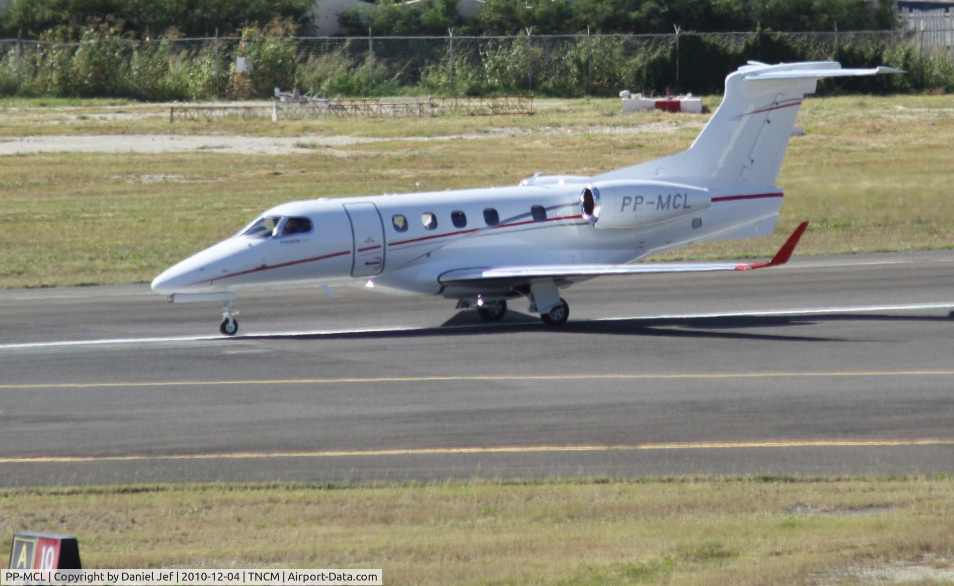 PP-MCL, 2010 Embraer EMB-505 Phenom 300 C/N 50500022, PP-MCL departing TNCM runway 10