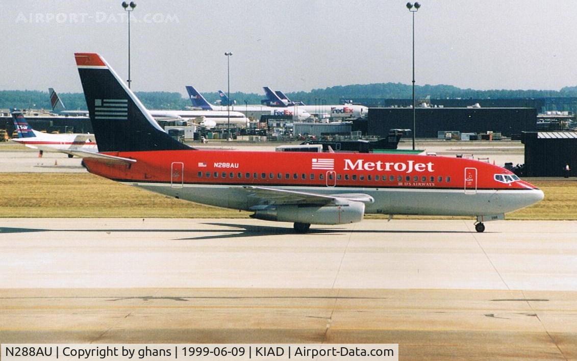 N288AU, 1984 Boeing 737-2B7 C/N 23135, Metrojet