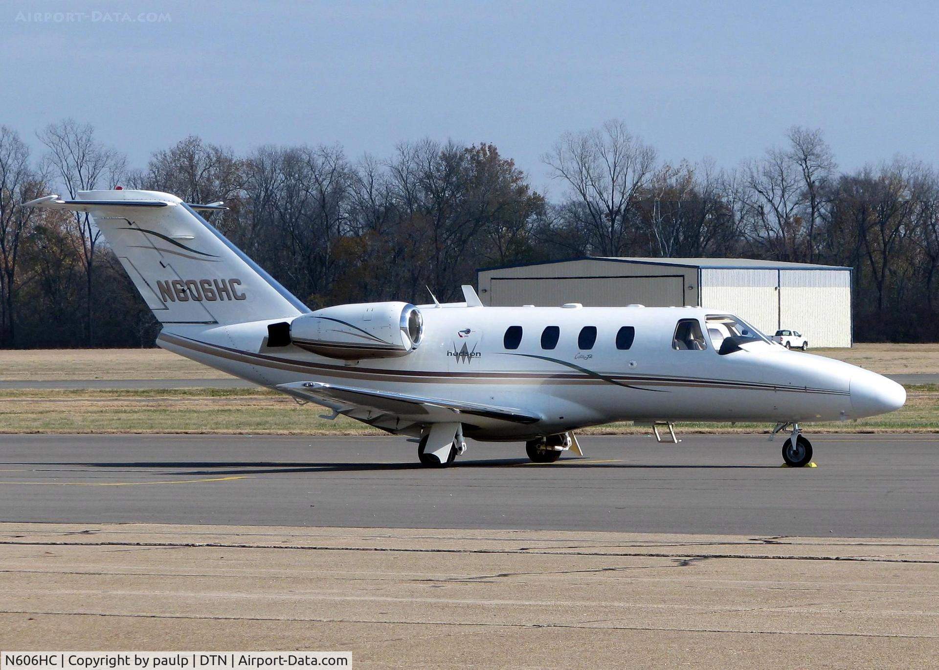 N606HC, 1994 Cessna 525 CitationJet C/N 525-0087, At Downtown Shreveport.