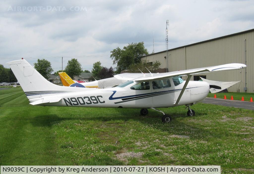 N9039C, 1978 Cessna R182 Skylane RG C/N R18200378, EAA AirVenture 2010