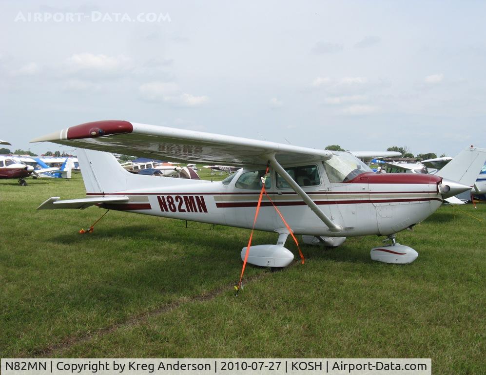 N82MN, 1976 Cessna R172K Hawk XP C/N R1722014, EAA AirVenture 2010