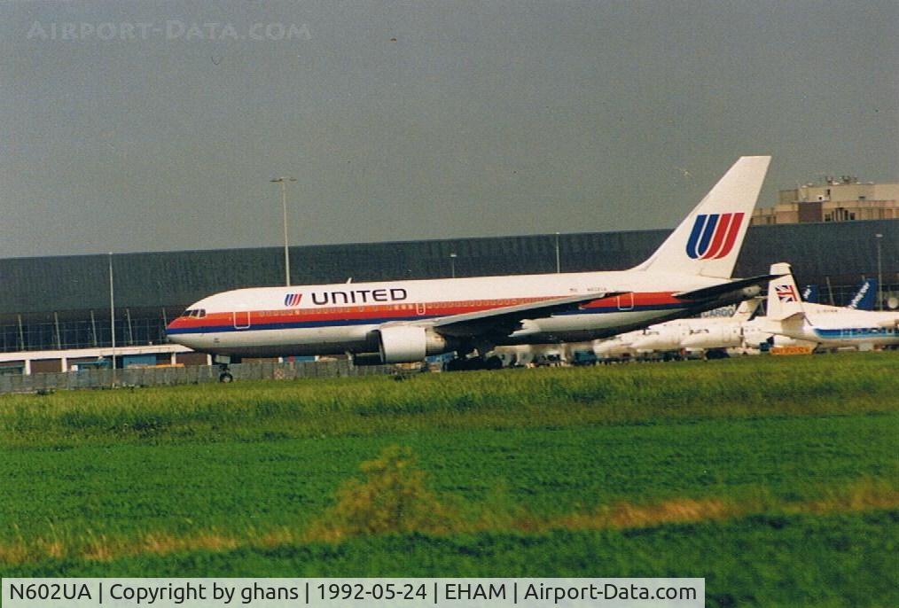 N602UA, 1982 Boeing 767-222 C/N 21863, Old United colors