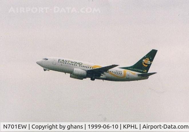 N701EW, 1998 Boeing 737-7AD C/N 28437, Eastwind departing Phili