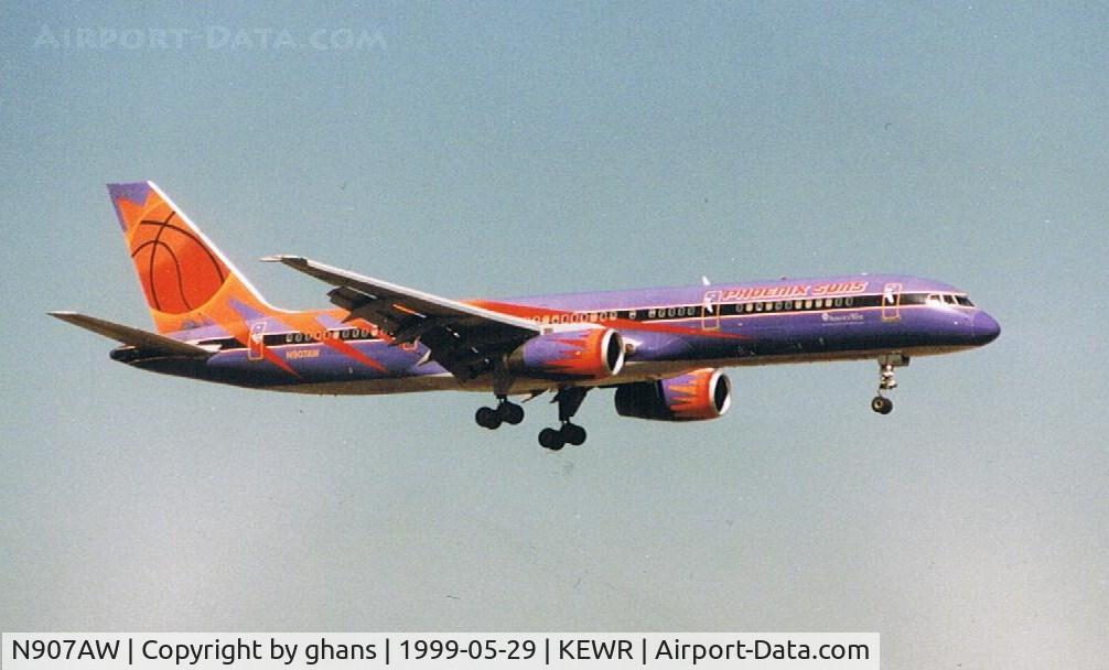 N907AW, 1987 Boeing 757-225 C/N 22691, Phoenix Suns colors